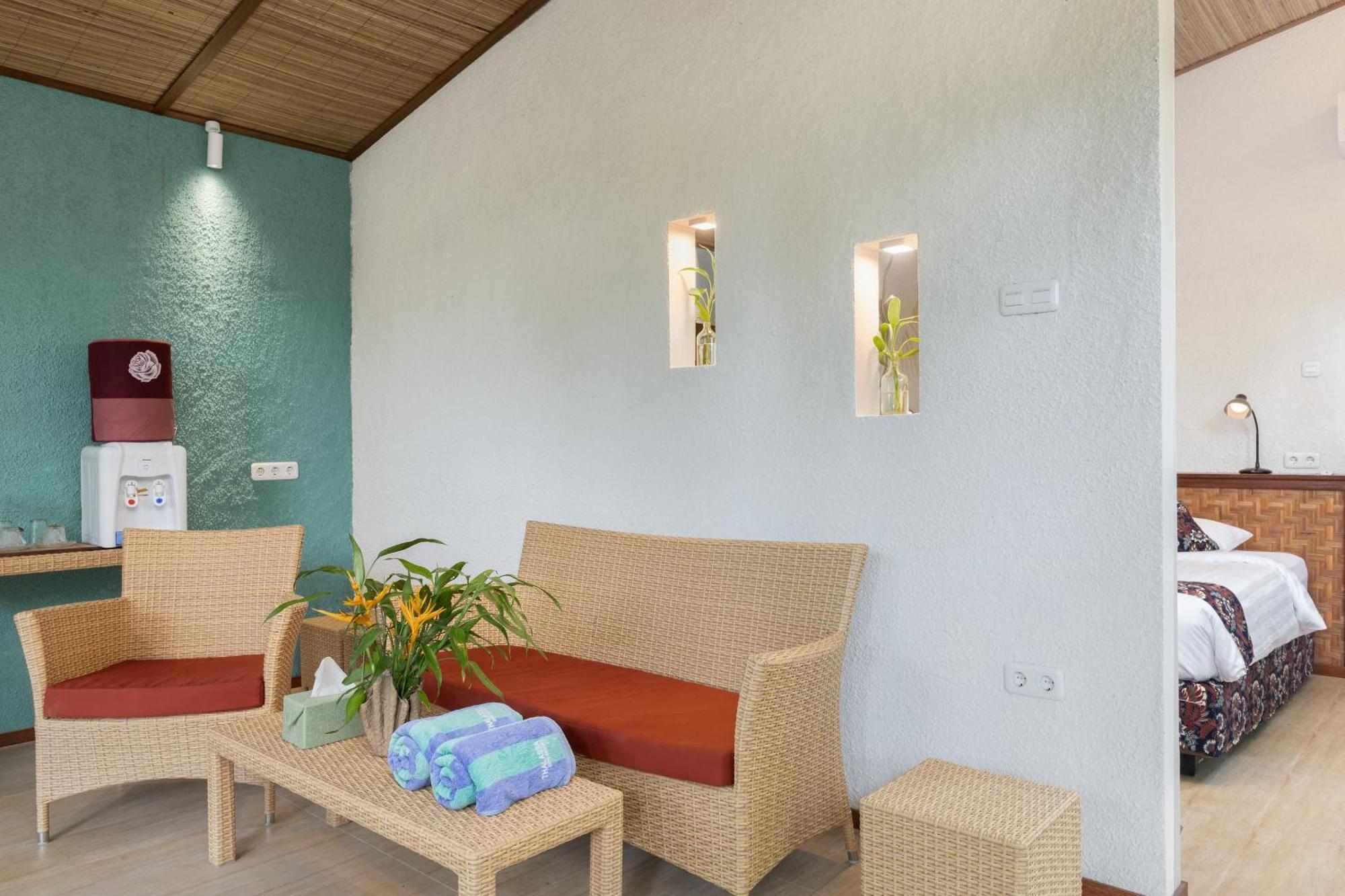 Thalassa Dive & Wellbeing Resort Манадо Екстериор снимка